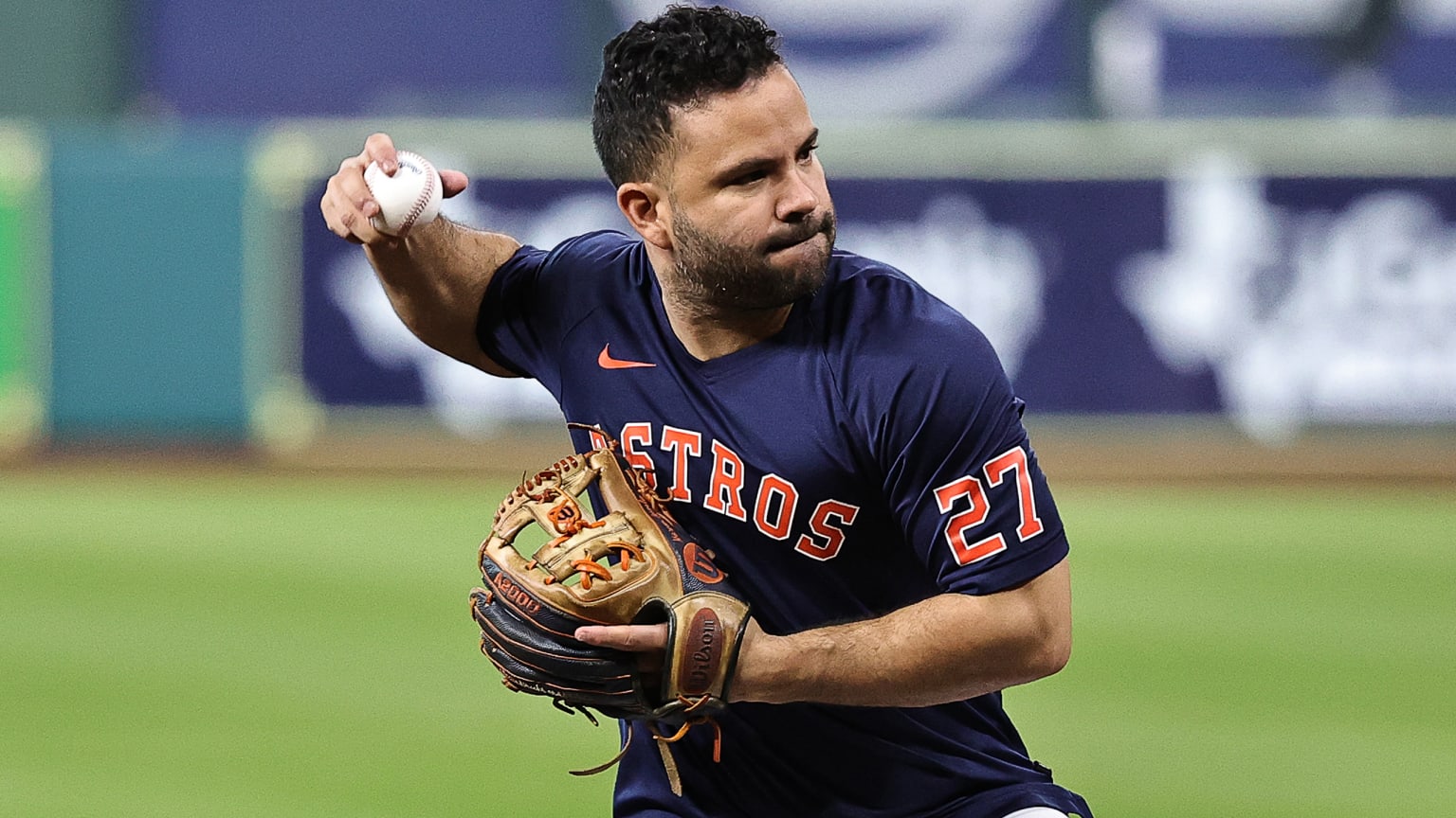 Altuve dio otro paso en su recuperación al iniciar con ejercicios de béisbol