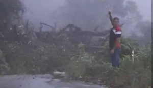 Muere tapiada una familia por derrumbe en la Local 003 de Mérida tras intensas lluvias en Guaraque