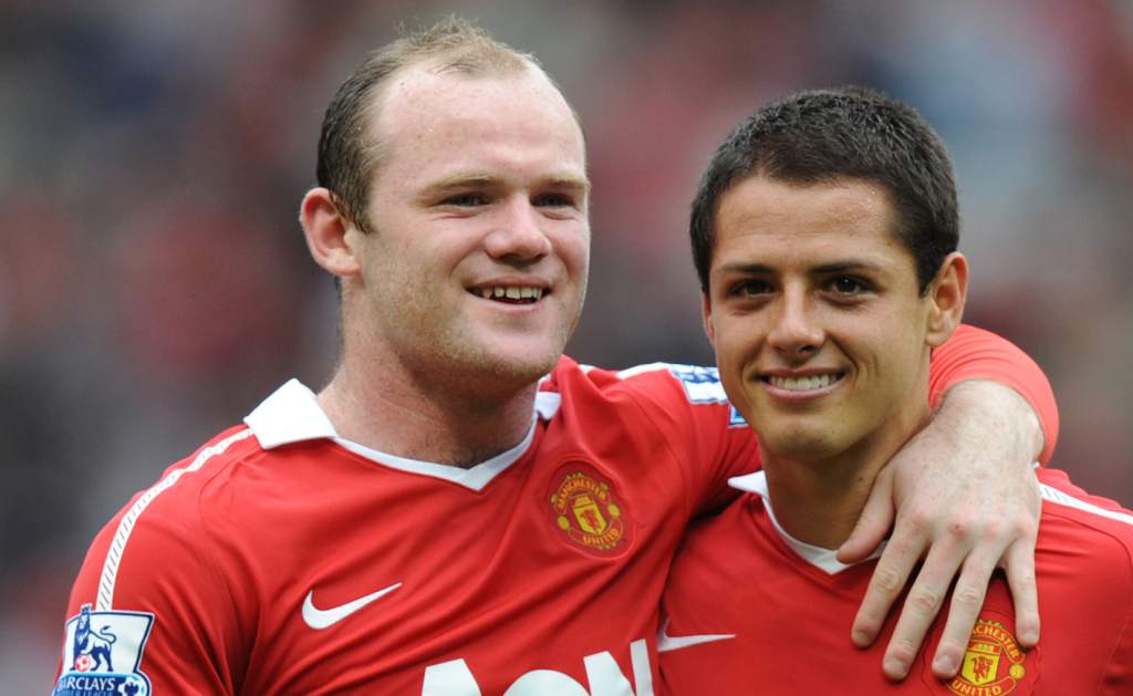 “Chicharito” reta a Rooney en un duelo entre exdelanteros del Manchester United