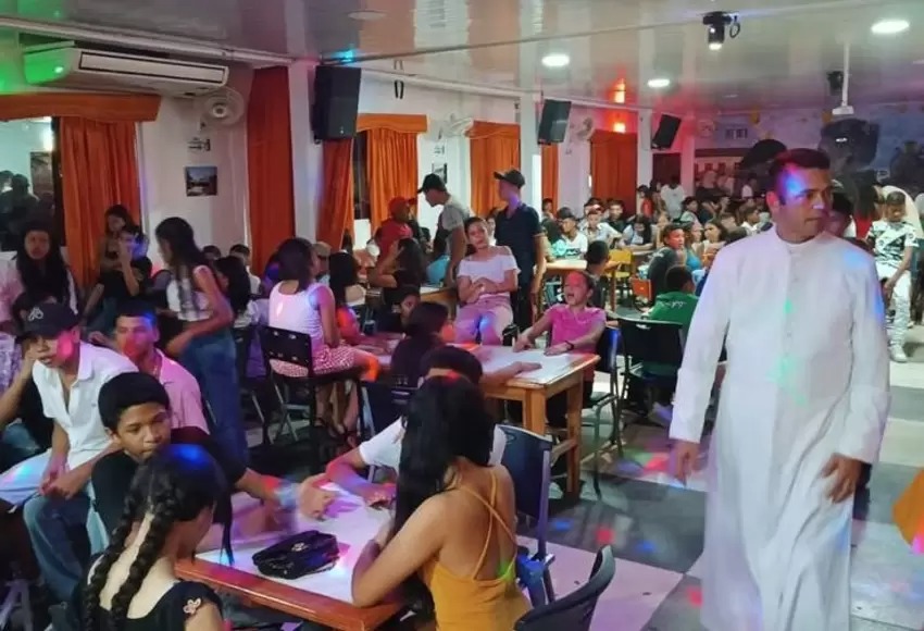 “Lo mágico se vuelve real”: Sacerdote se metió a evangelizar en una discoteca