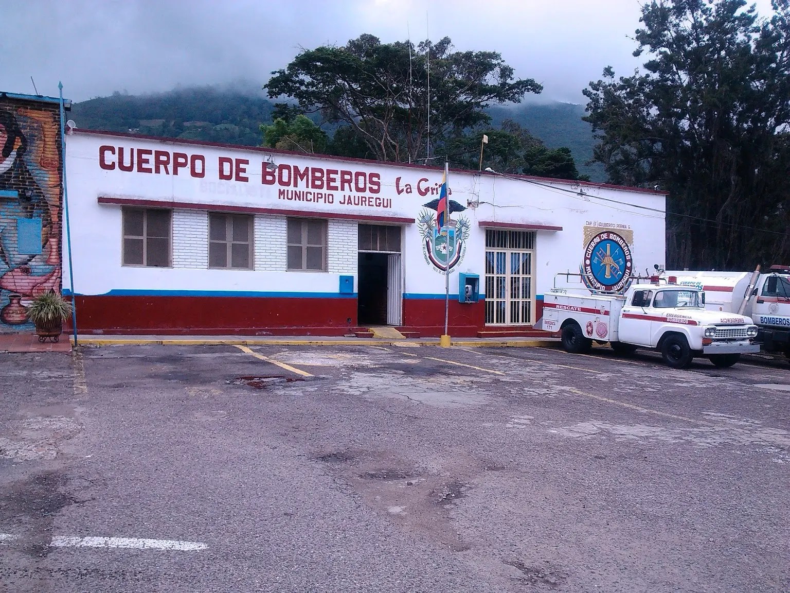 A punta de tobos… Así apagaron incendio los Bomberos de La Grita