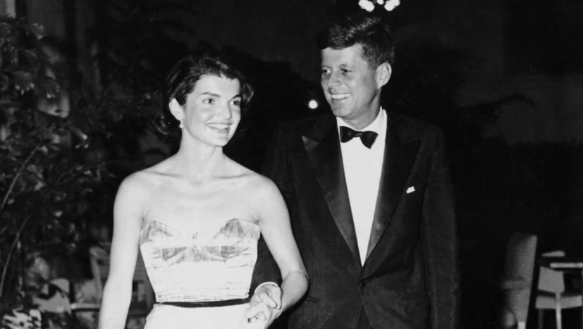 Los amores secretos de Jackie Kennedy: revelaron que la ex primera dama de EEUU quemó cartas y fotos antes de morir