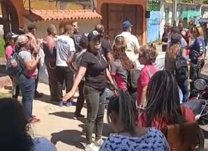 “En la nevera no tenemos nada”: Protestaron docentes de Barinas en la Inspectoría del Trabajo