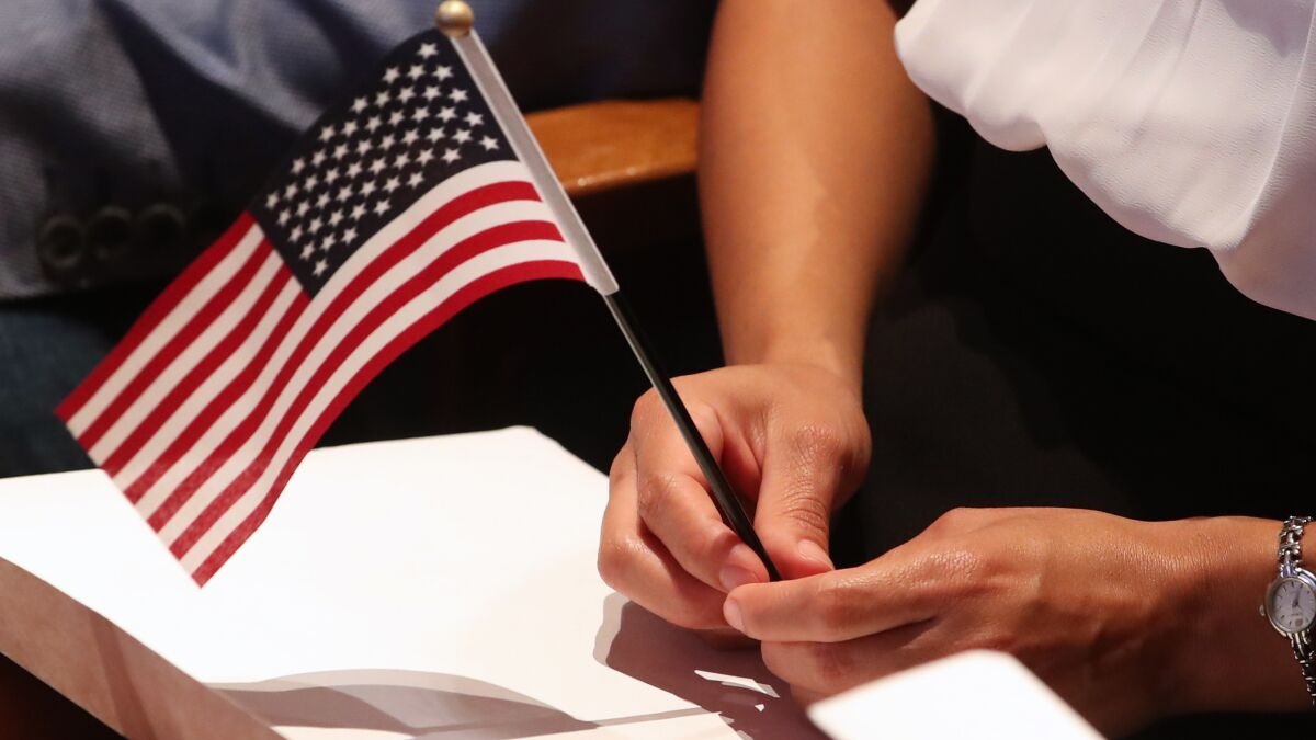 Se aproximan cambios en la prueba de ciudadanía y podría perjudicar a quienes no hablen inglés