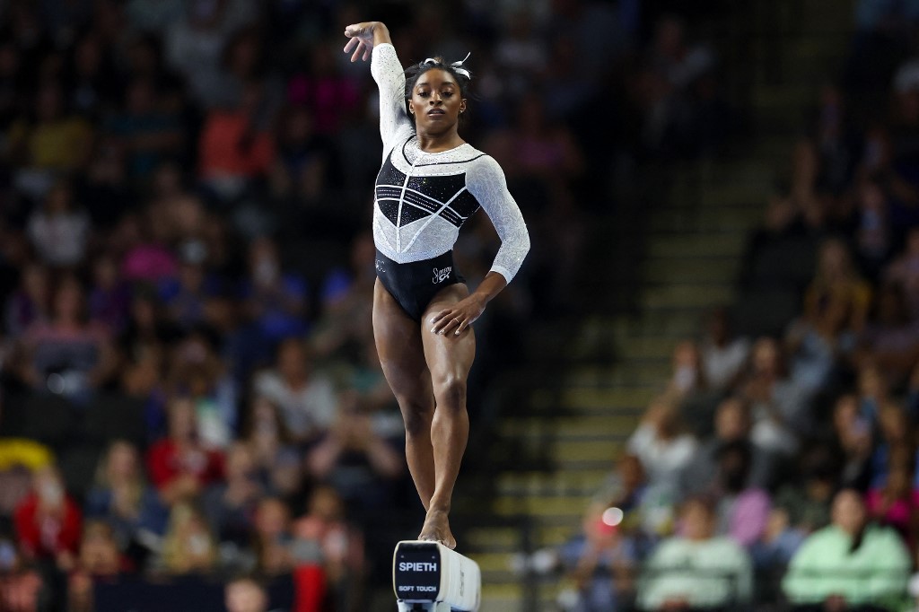 La estrella de la gimnasia Simone Biles volvió con mágico triunfo después de dos años inactiva