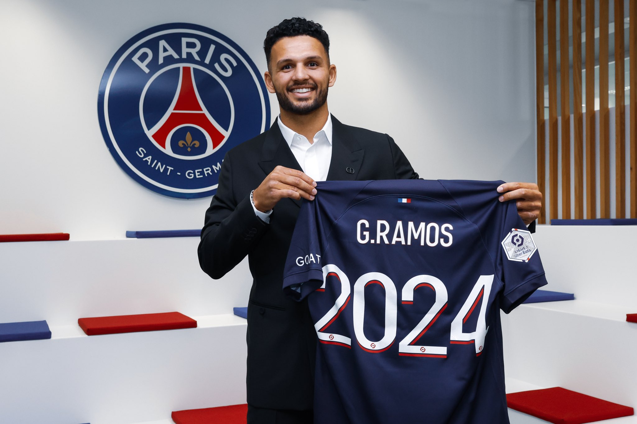 Delantero portugués Gonçalo Ramos fichó por el PSG, ¿y se va Kylian Mbappé?