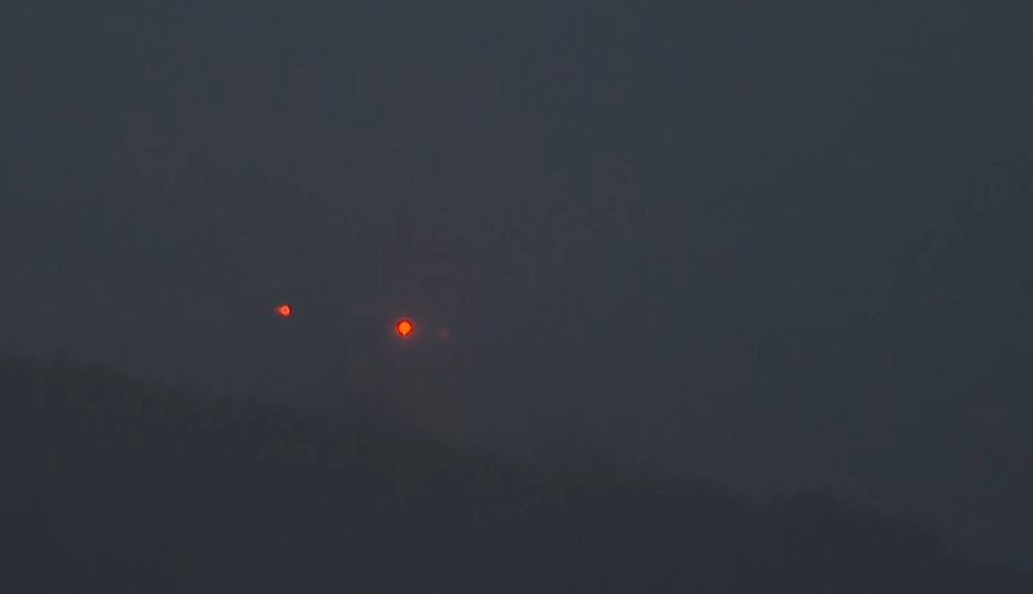 Un avión de combate se estrella cerca de una base militar en California