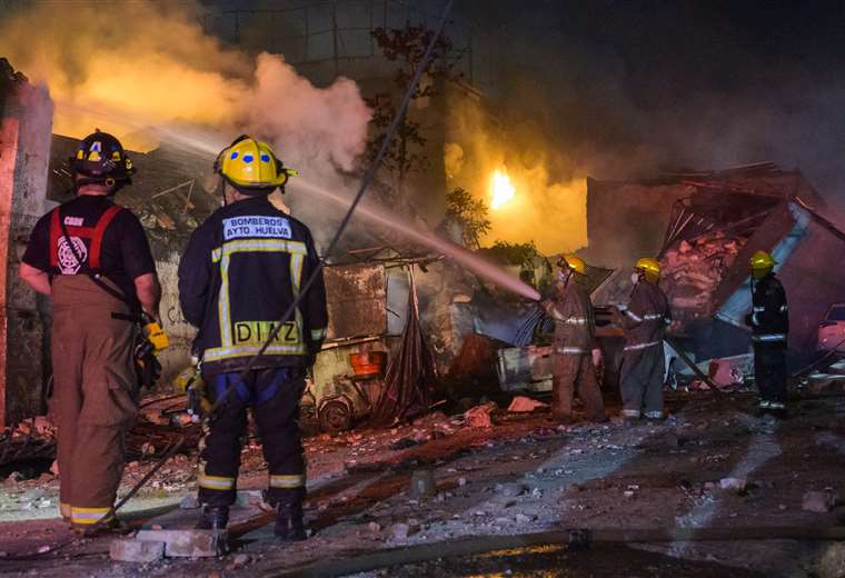 Ascienden a diez los fallecidos tras la potente explosión en un comercio en República Dominicana