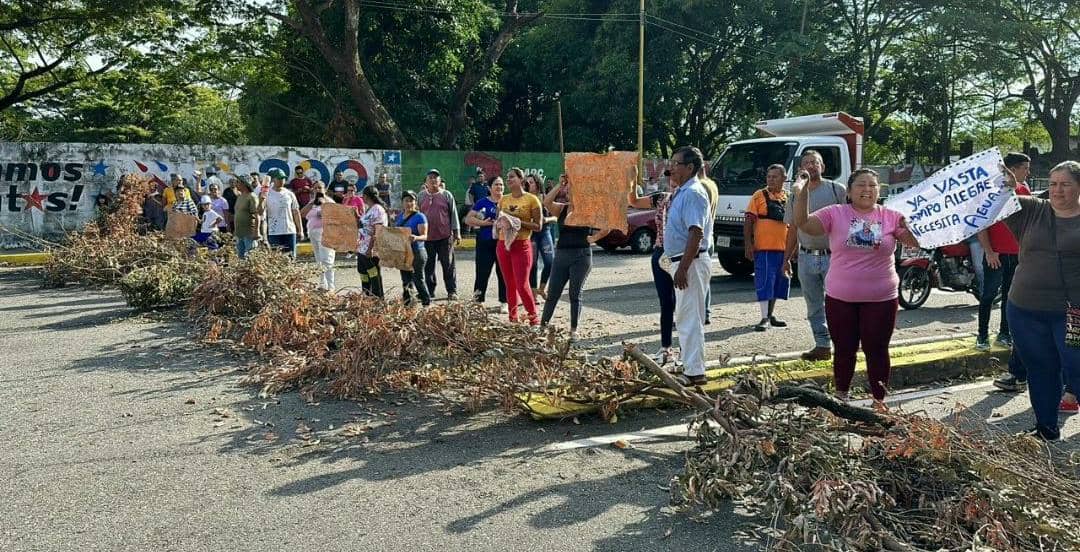 En El Vigía se amotinaron por la falta de agua, pararon el tráfico… ¡y lograron su cometido!