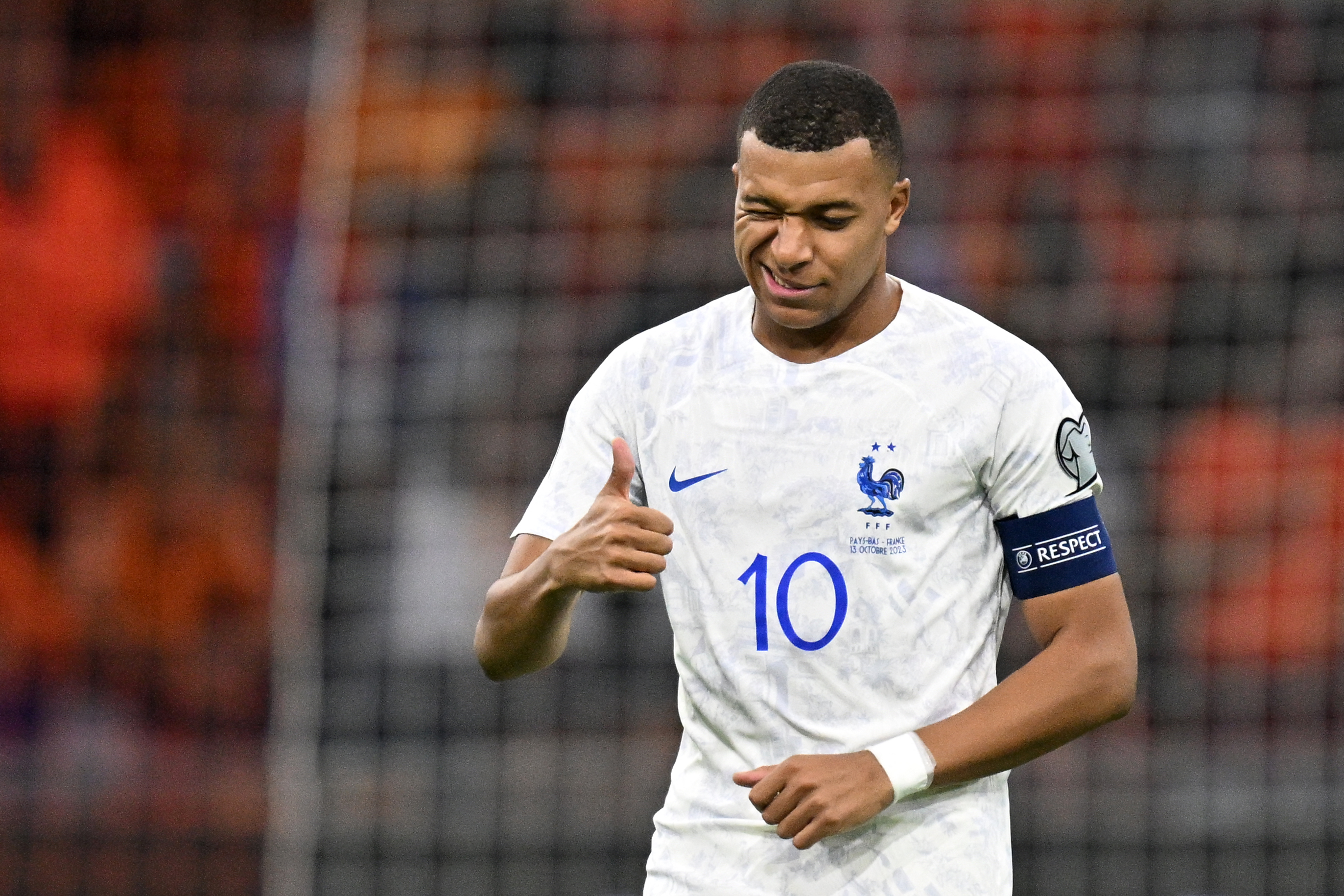 Mbappé manda a Francia a la Eurocopa tras sufrida victoria sobre Países Bajos