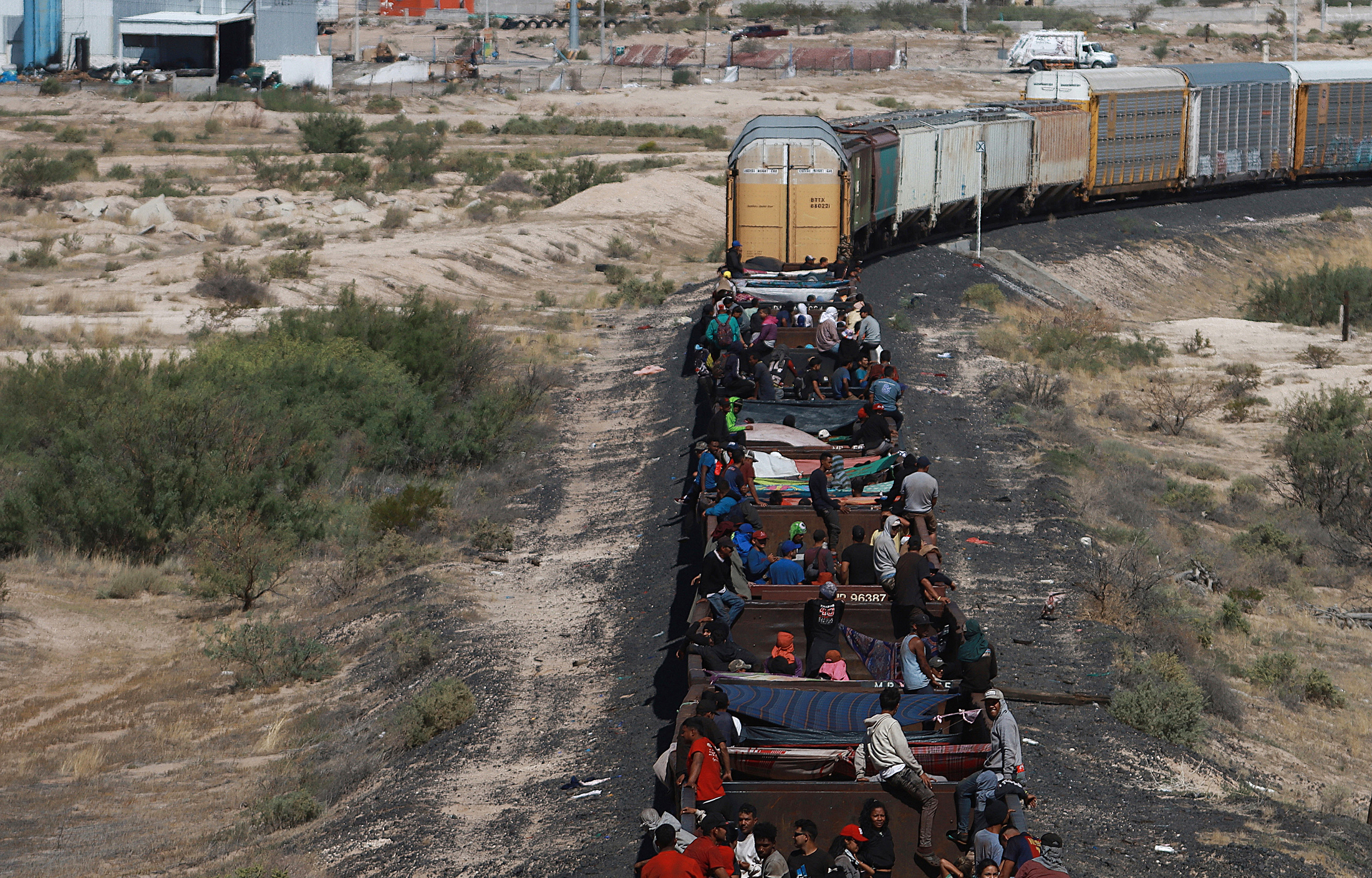“Vi caer a niños y adultos del tren”: La pesadilla de migrante venezolano en su travesía hacia EEUU