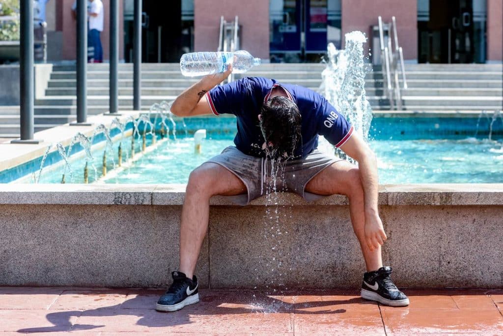 Las islas Canarias cierran escuelas por la inusual ola de calor