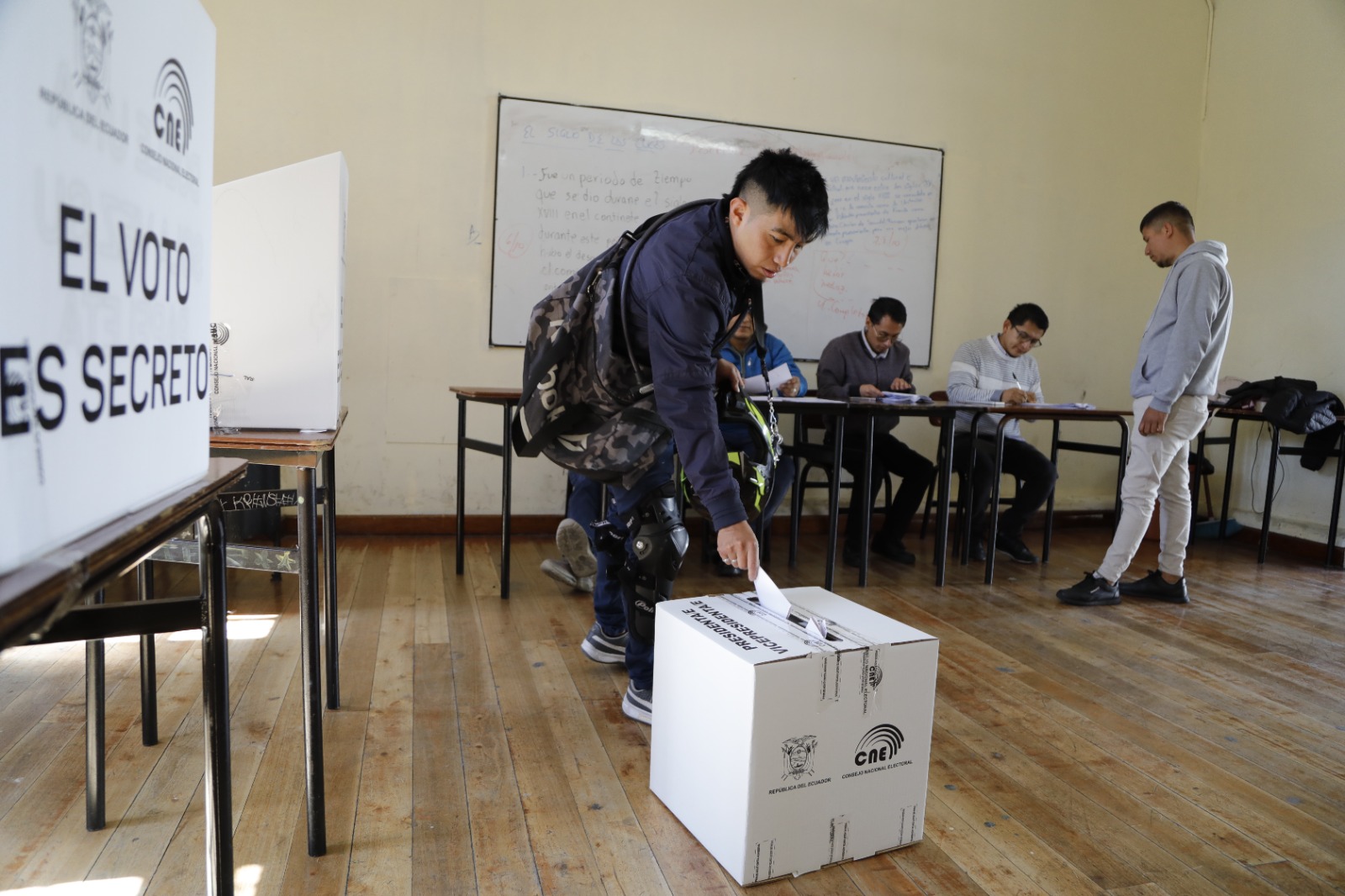 Cerca de tres mil emergencias reportadas en Ecuador en primeras horas electorales