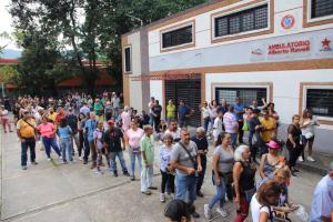 Venezolanos arroparon la Primaria con una participación que rebasó todas las expectativas