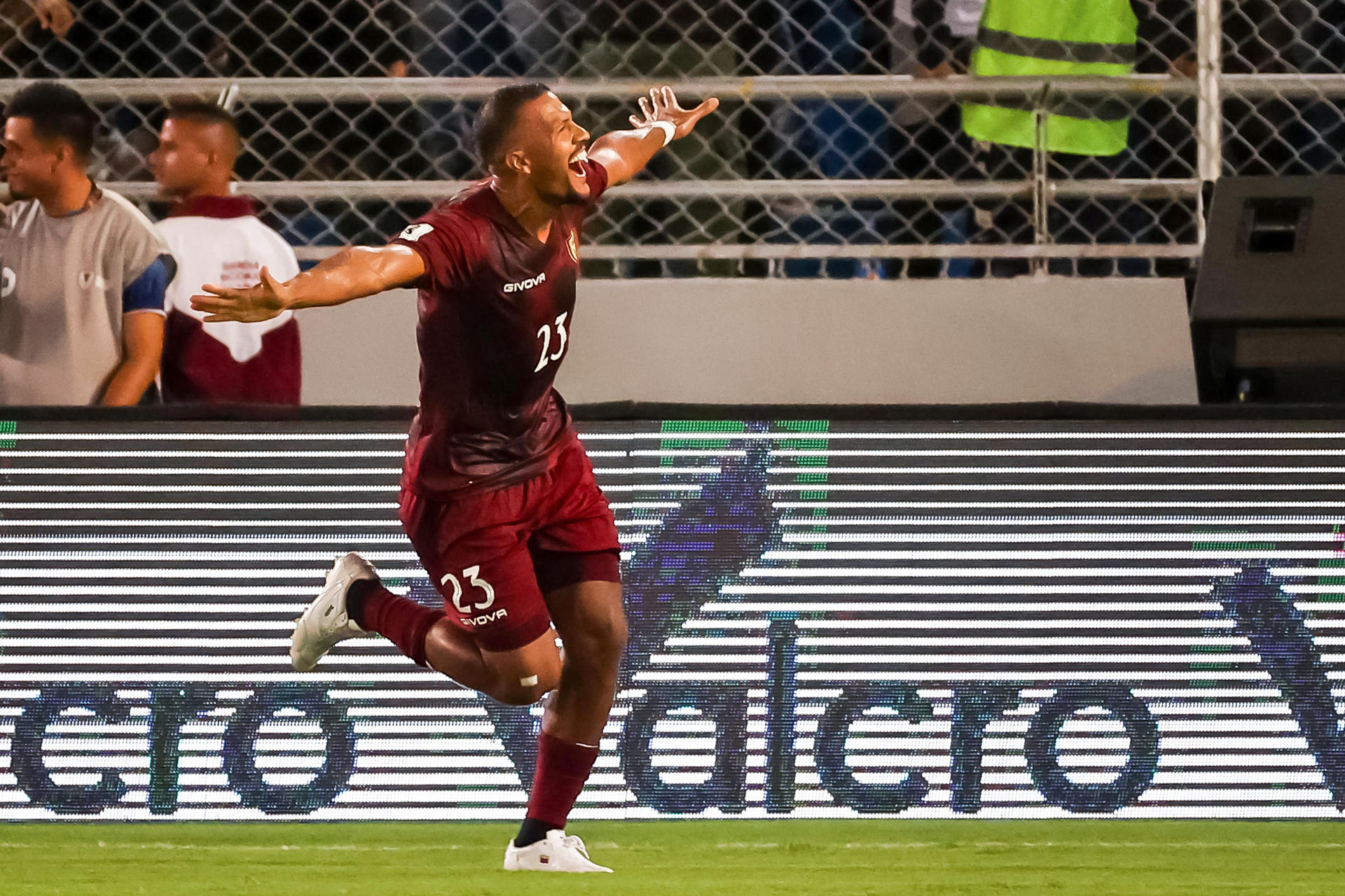 ¡A hacernos respetar! Los 11 guerreros Vinotinto que saldrán a la cancha contra Perú