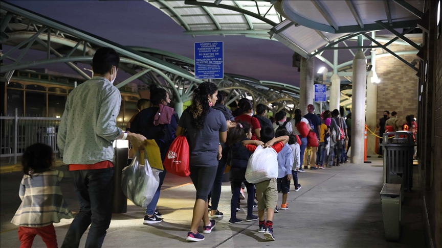 Detenciones de migrantes en la frontera sur de EEUU, entre ellos venezolanos, aumentan por tercer mes consecutivo