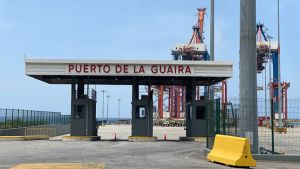 Cámara de Aduaneros reportó retraso en llegada de mercancía navideña al puerto de La Guaira