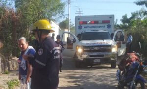Hombre resultó herido de una descarga eléctrica tras subirse a un poste en Carabobo