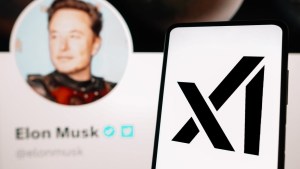Musk lanzó Grok, el nuevo chatbot con inteligencia artificial que se conecta a X