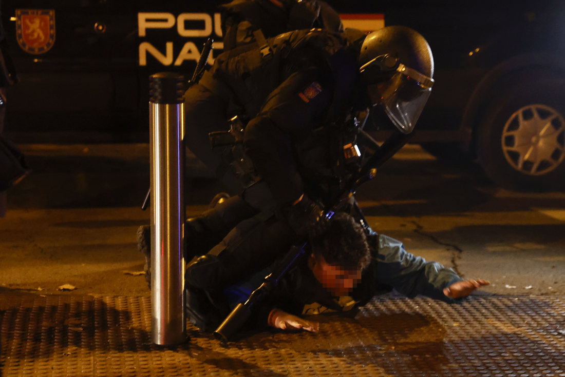 Nueva protesta contra la amnistía terminó con más de 13 detenidos tras altercados en Madrid