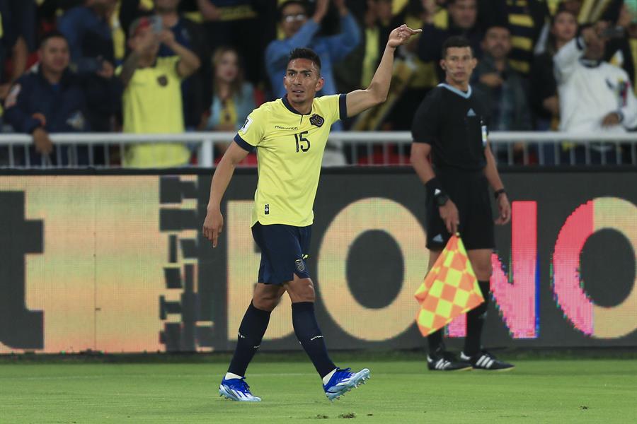 Ecuador volvió a escalar posiciones en las eliminatorias y agravó la crisis chilena