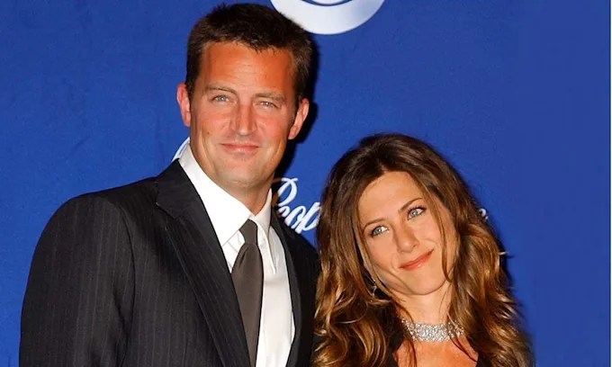 “Llora hasta quedarse dormida”: Jennifer Aniston devastada tras la muerte de Matthew Perry