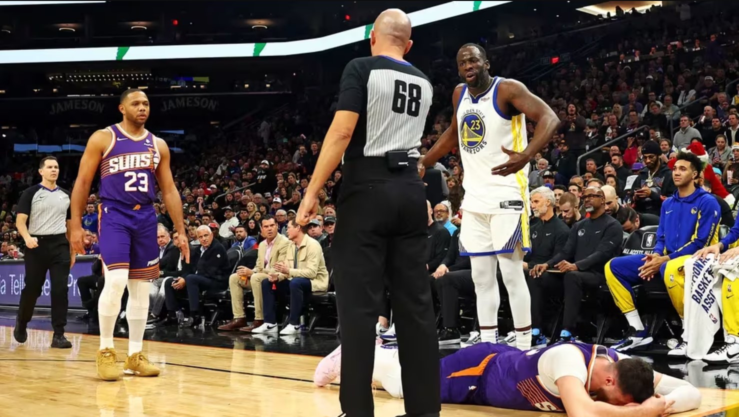 Draymond Green volvió a golpear a un rival y recibió su tercera expulsión del año en la NBA