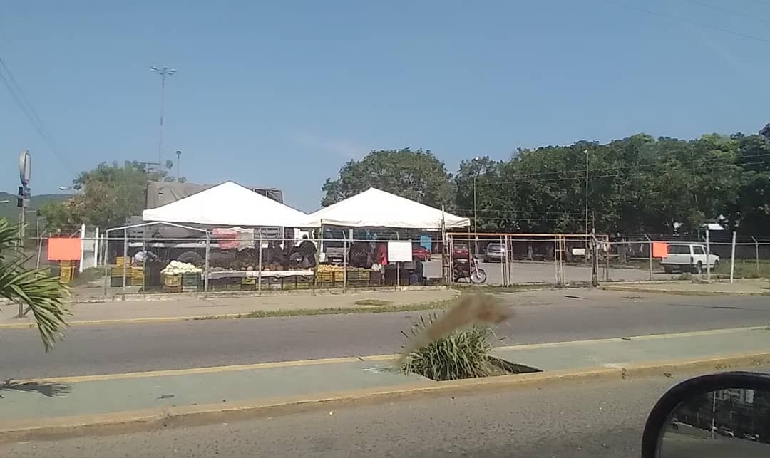 Sede del CNP en Anzoátegui, convertida en mercado de verduras