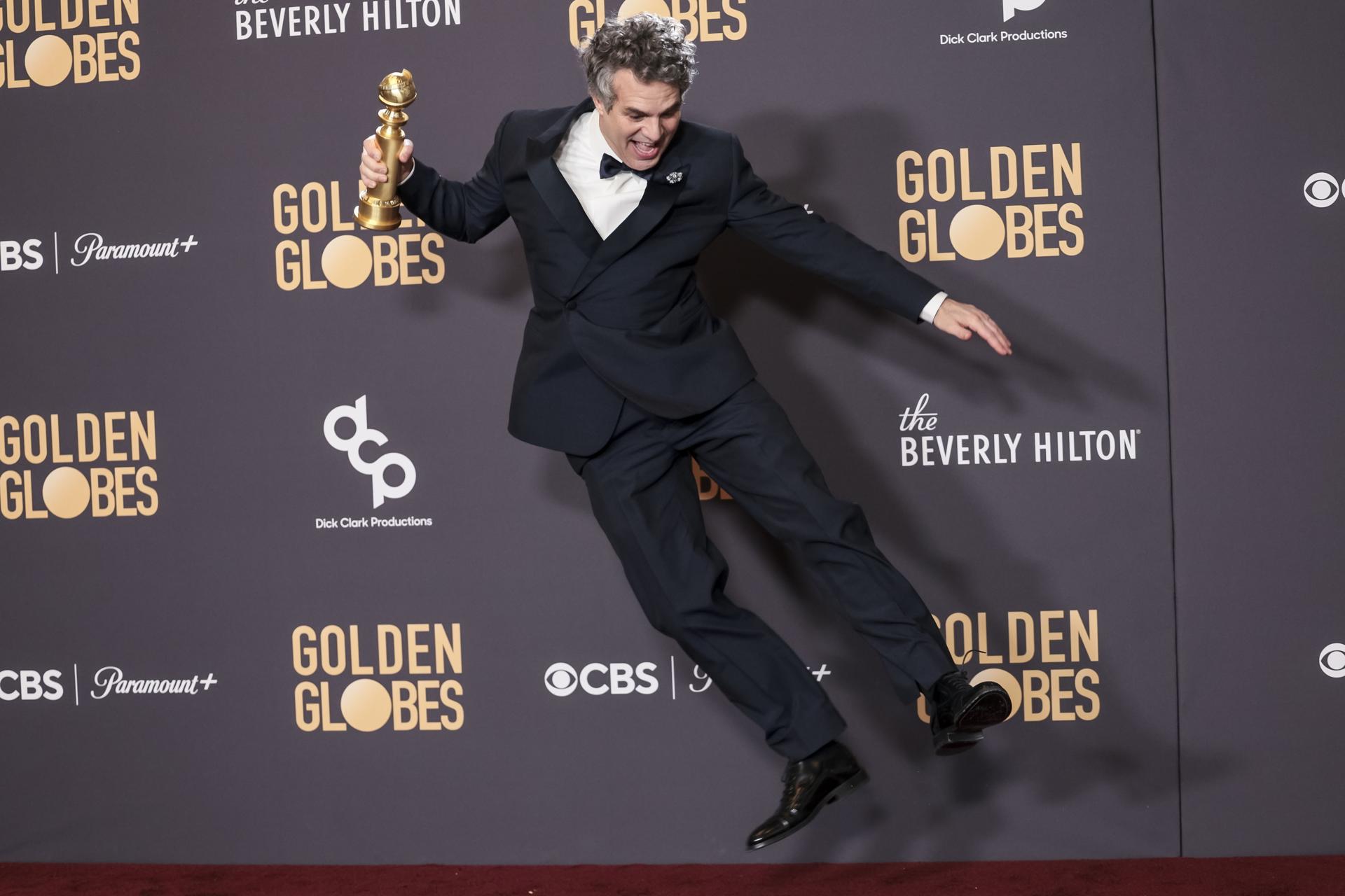 Mark Ruffalo habló del beso con Ramy Youssef en los Globos de Oro: Fue un momento especial