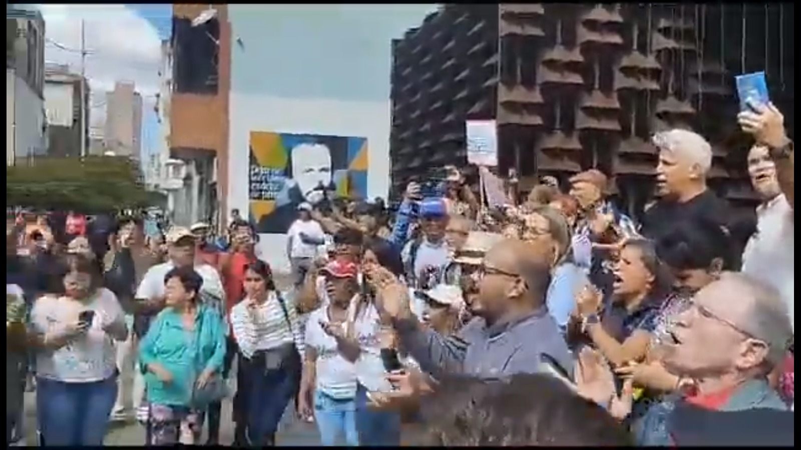 Trabajadores, jubilados y pensionados protestan frente al MP en Caracas este #9Ene