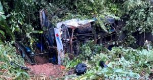 Accidente de autobús en Costa Rica deja 20 migrantes heridos cerca de la frontera con Nicaragua