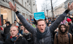 “La esperanza ha muerto”: conmoción entre los jóvenes de Moscú por la muerte de Navalni