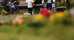 Sicarios asesinaron a tres personas en una nueva masacre en Colombia