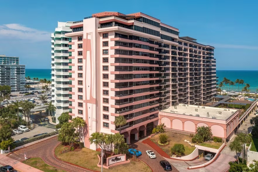 Atraparon a “Spider-Man” en Miami Beach: usaba habilidades acrobáticas para robar joyas en hotel