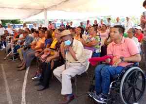 People with disabilities received aid from the Government of Barinas State in western Venezuela