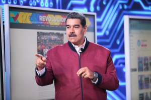 El chiste del día: Maduro dijo que Barcelona y Puerto La Cruz “le dan tres patadas” a Nueva York