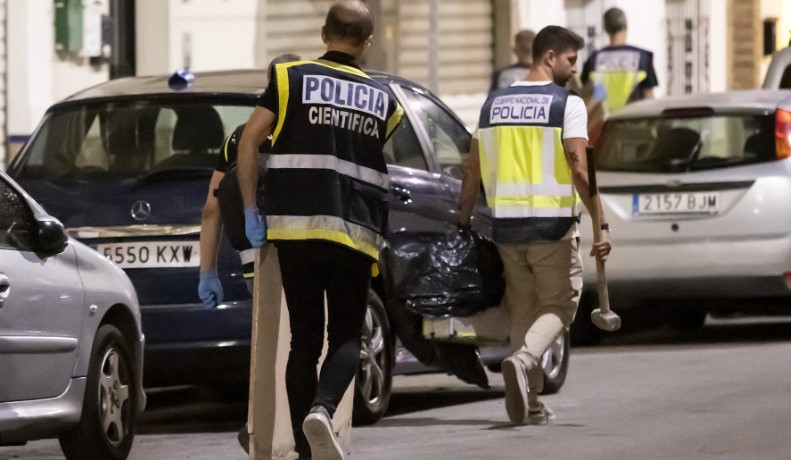 Ancianos encerrados con rejas y drogados por la noche en una residencia del sur de Italia