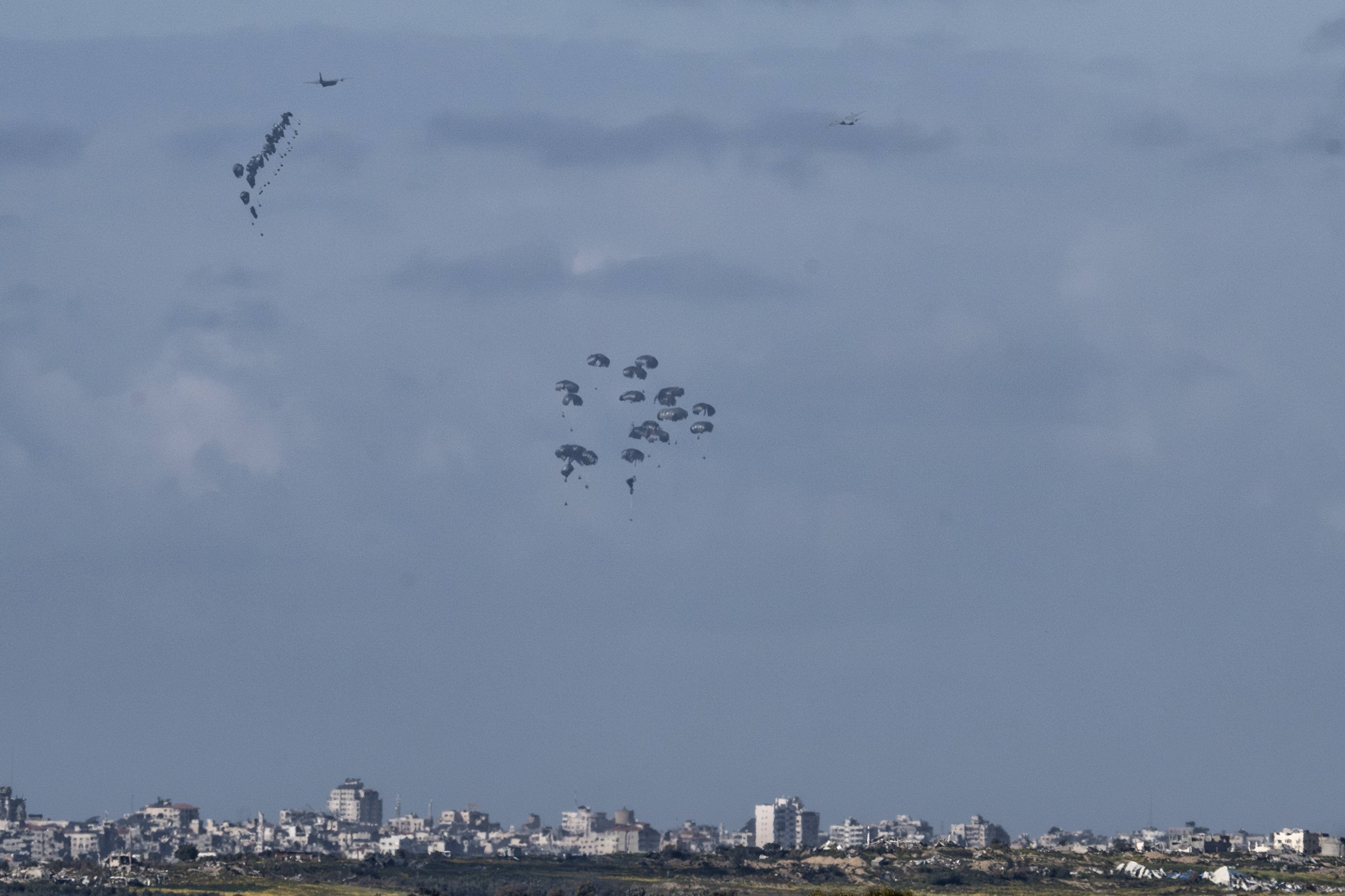 Alemania comenzó a lanzar ayuda humanitaria sobre el norte de Gaza