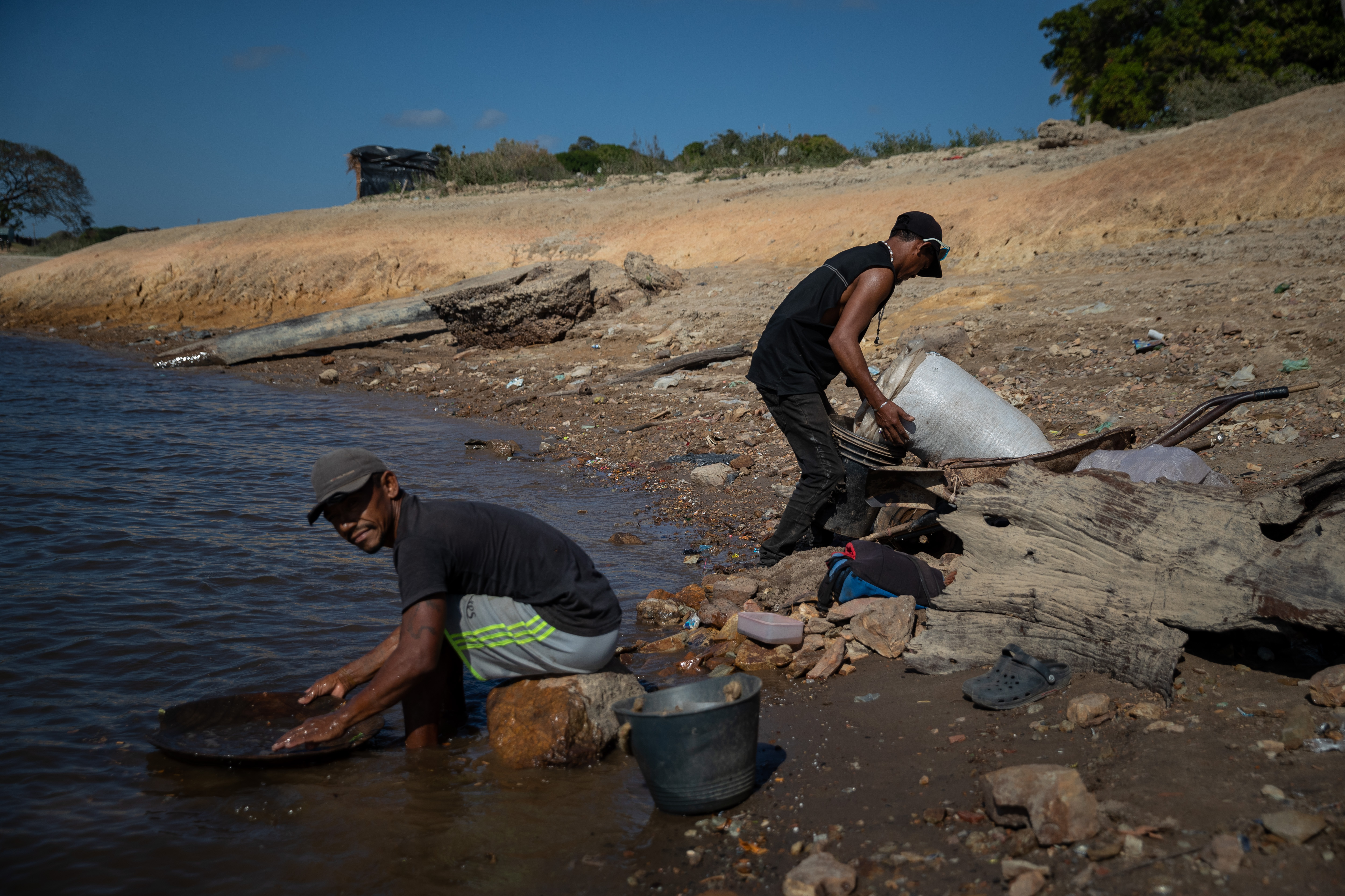 SOS Orinoco: Militares cobran 16 gramos de oro semanales a mineros ilegales en Atabapo