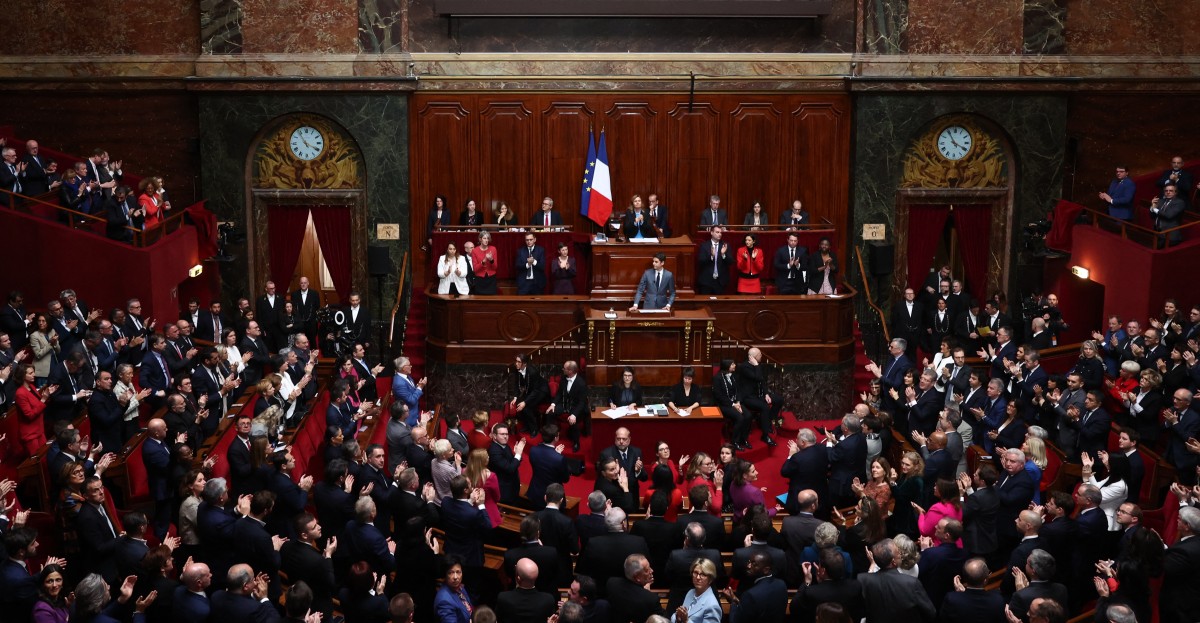 El Vaticano afirma que incluir el aborto en la Constitución de Francia equivale al “derecho a suprimir una vida”