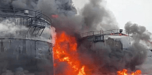 Ataque de drones ucranianos provocó incendio en un depósito de carburante ruso