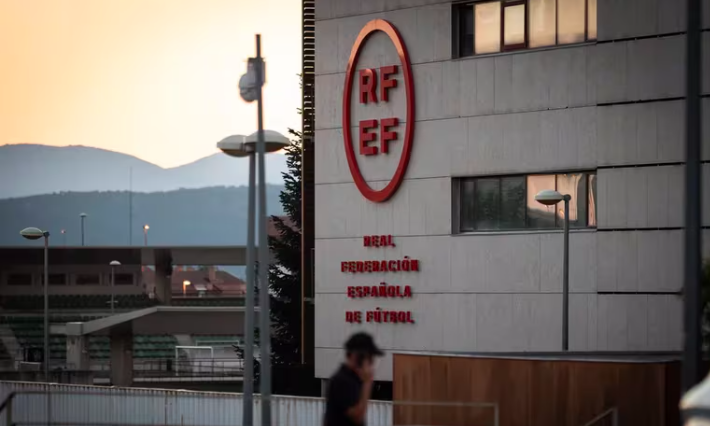 Al menos siete detenidos durante registro a la Federación Española de Fútbol