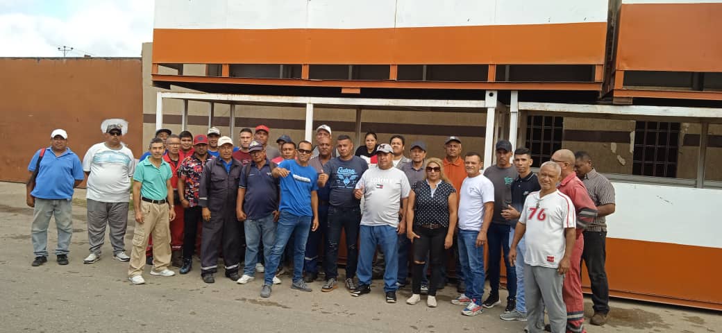 Al menos mil trabajadores petroleros de Paraguaná siguen esperando pagos pendientes desde hace dos años