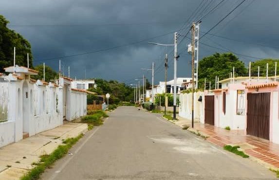 Parte del parque petrolero de Amuay cumple un mes sin agua