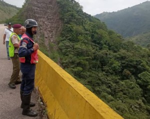 Hallan el cadáver de un hombre en el fondo de un viaducto en Táchira