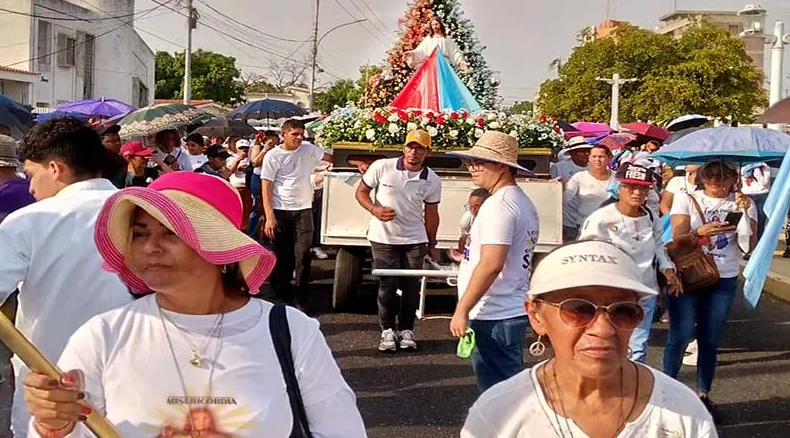 Miles de venezolanos participaron en eucaristías de la “Divina Misericordia”