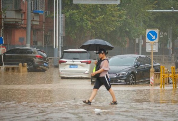 La ciudad suroriental china de Shenzhen decreta alerta roja por fuertes precipitaciones