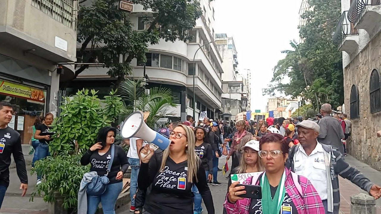 Docentes denuncian irregularidades en pagos de salarios, bonos y vacaciones por autoridades educativas