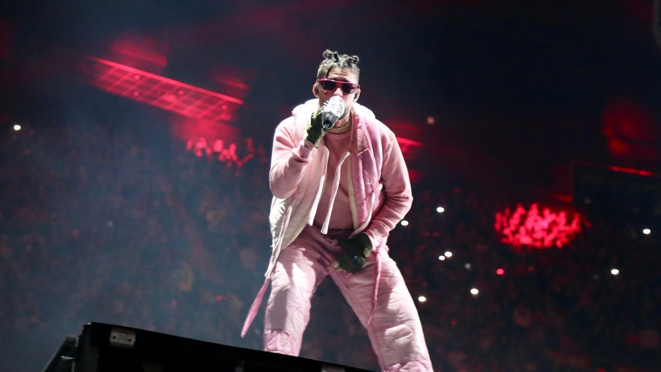 Bad Bunny causa pánico entre sus fans al publicar un mensaje de despedida