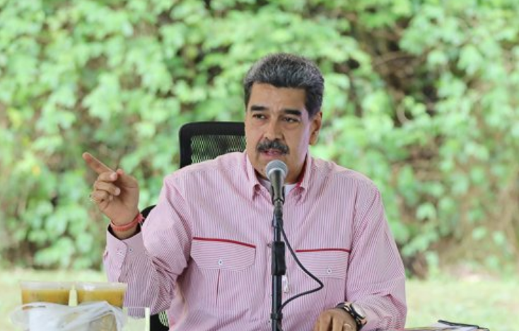 Maduro puso el grito en el cielo por las estatuas de Chávez derribadas y dijo que apresó a los autores